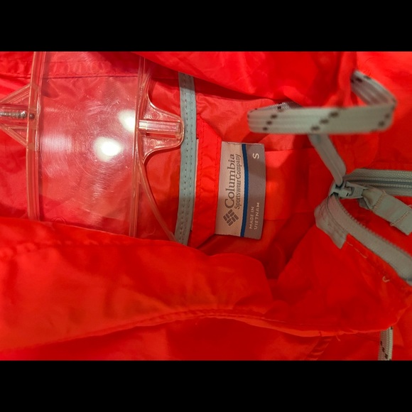Columbia WindBreaker - Picture 2 of 2